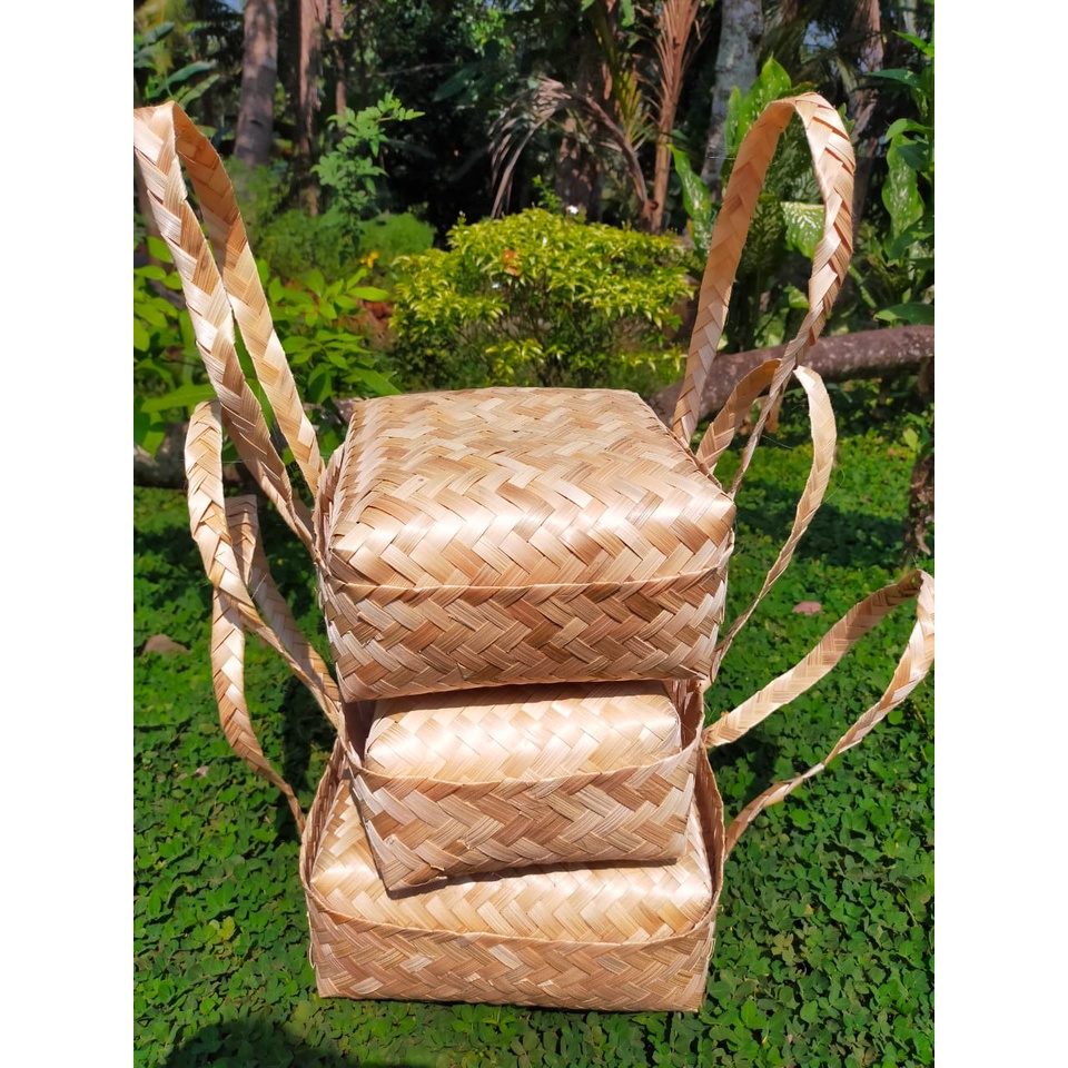 

all variasi-besek sofenir-besek cangking-besek gagang-tas besek-tas snack-besek simpel-besek jinjing