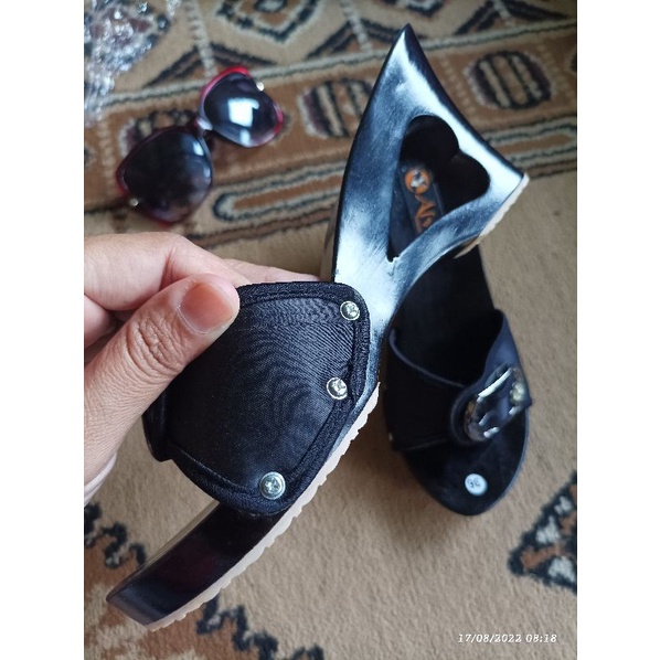 Sandal Kelom geulis/Kelom geulis/Sandal Kelom Model Baru/Sandal kelom murah/sandal