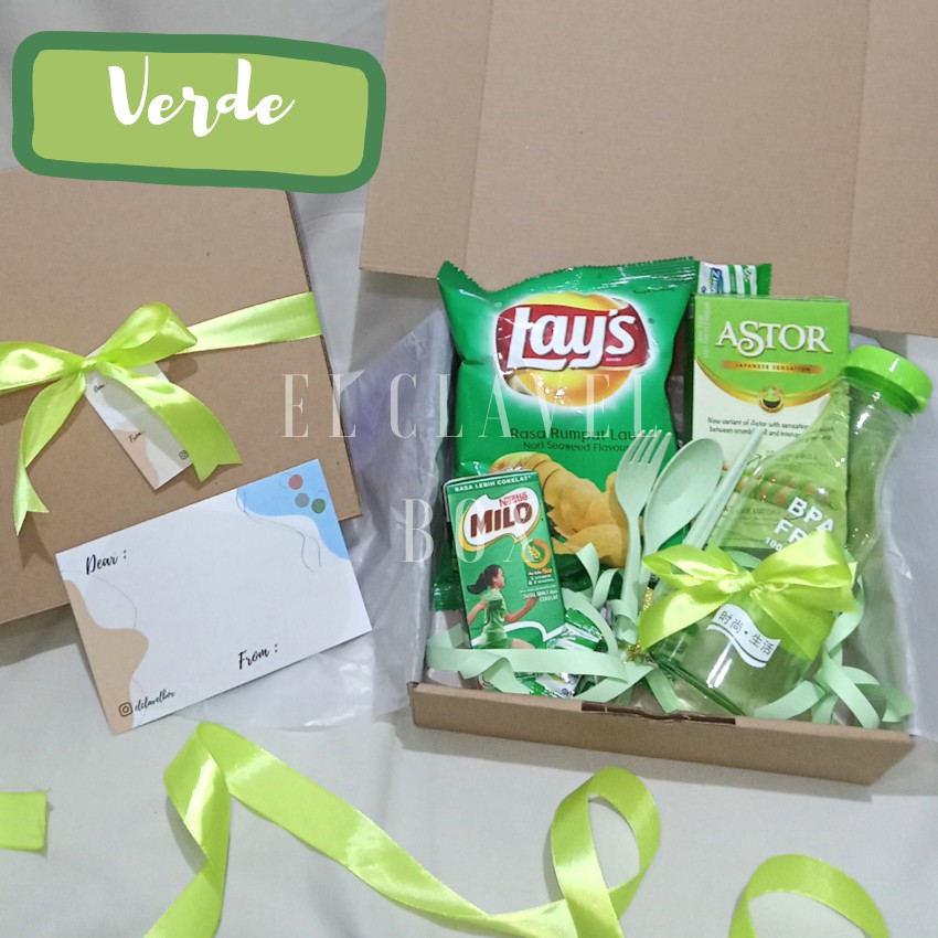 

SNACK BOX HADIAH WISUDA / ULANG TAHUN / BUKET SNACK BOX / HAMPERS SNACK BOX TEMA WARNA HIJAU