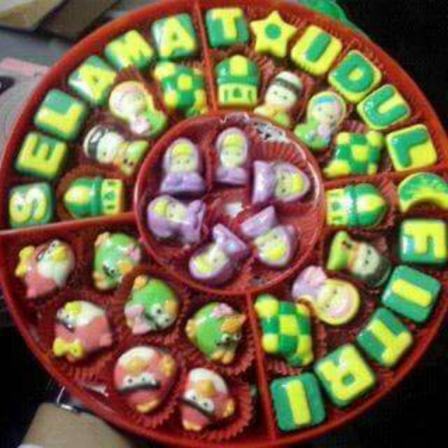 

Coklat Karakter Tray