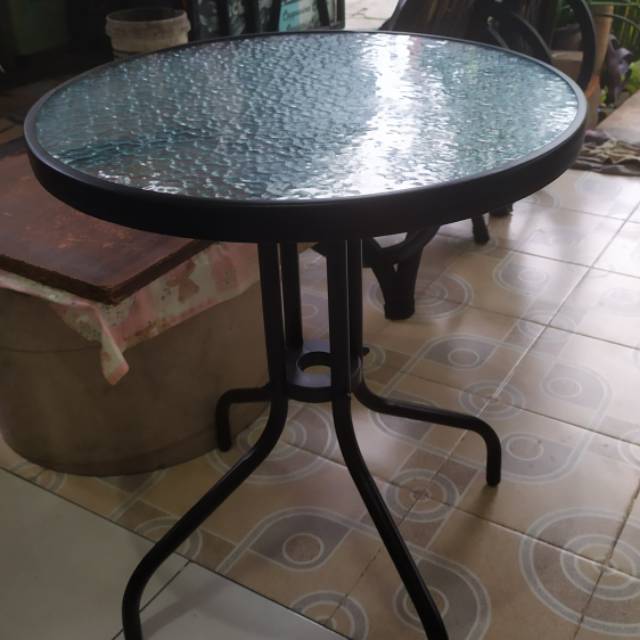 Meja Bulat Kaca