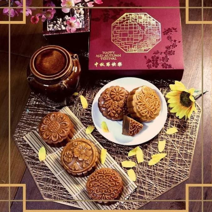 

Terbaru Kue Bulan Moon Cake Isi 4 Pc Telur Asin