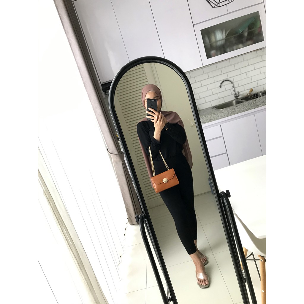 Slingbag Sonia Rantai - Tas Selempang Wanita