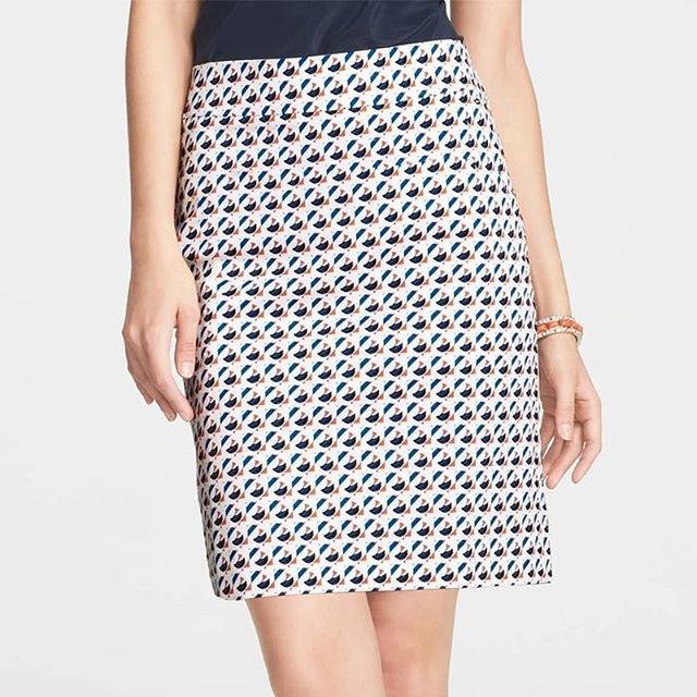 

mi ann taylor madison eclipse white pencil skirt tombow dual stabilo pastel fine liner rok branded