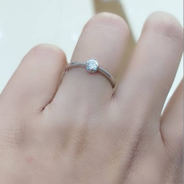 Cincin berlian solitaire