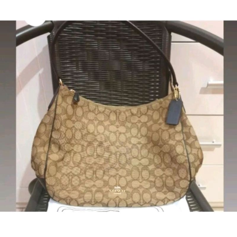 NETT coach signature hobo preloved like new original Authentic