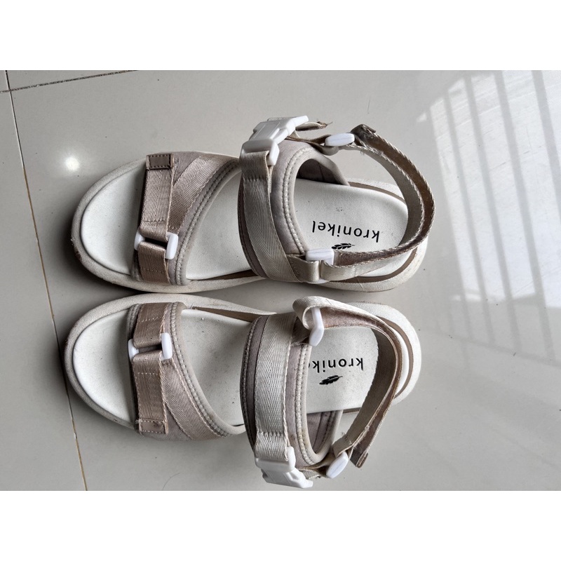 Preloved kronikel serena honeysuckle