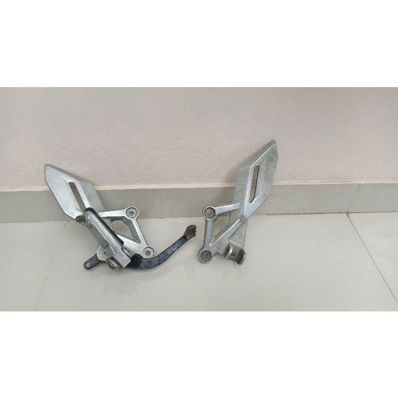 footstep depan new cb 150 r led original
