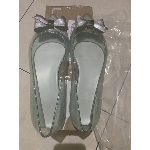 urban n co sandal dan sepatu