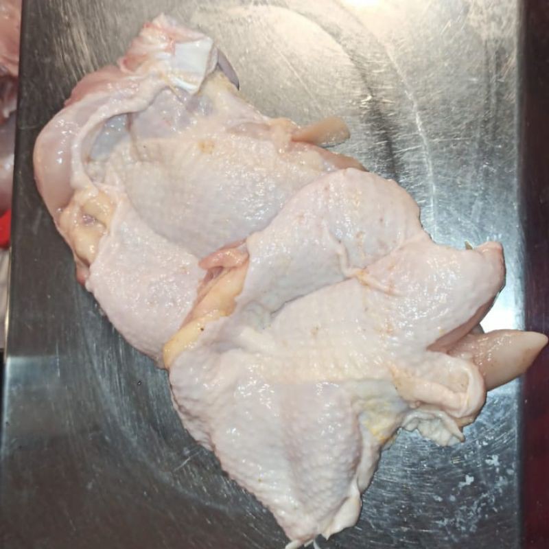

BONELESS PAHA KULIT [ORDER 1-Kg]