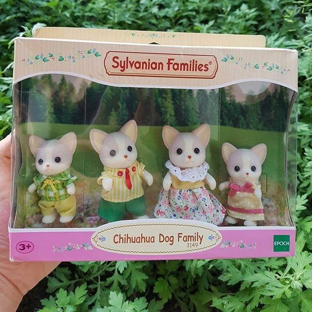 Sylvanian Families Chihuahua Dog Family Set & Corgi Family