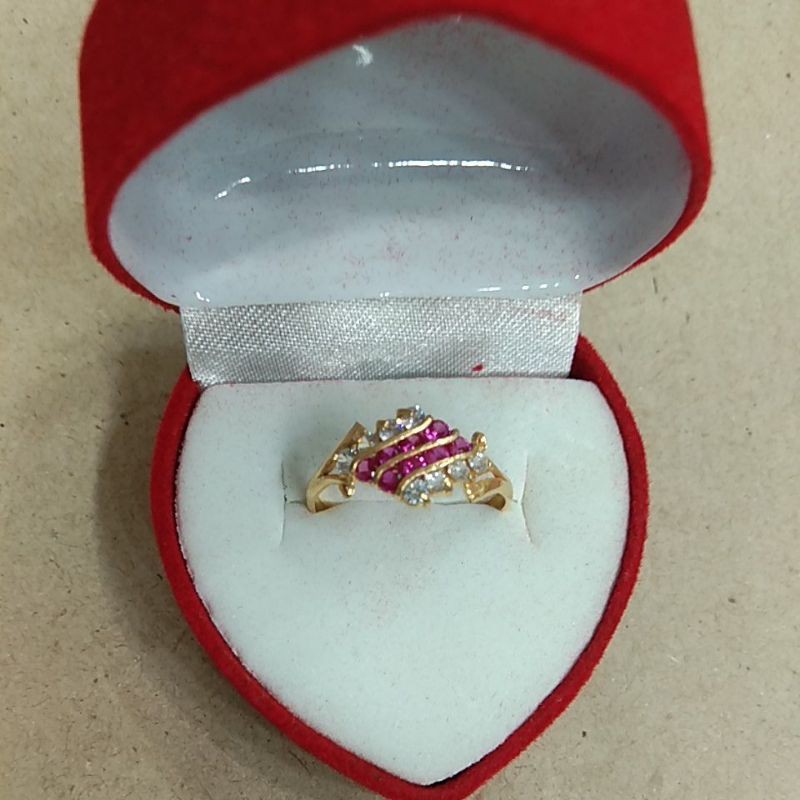 cincin belah ketupat mata merah putih 1 gram emas muda