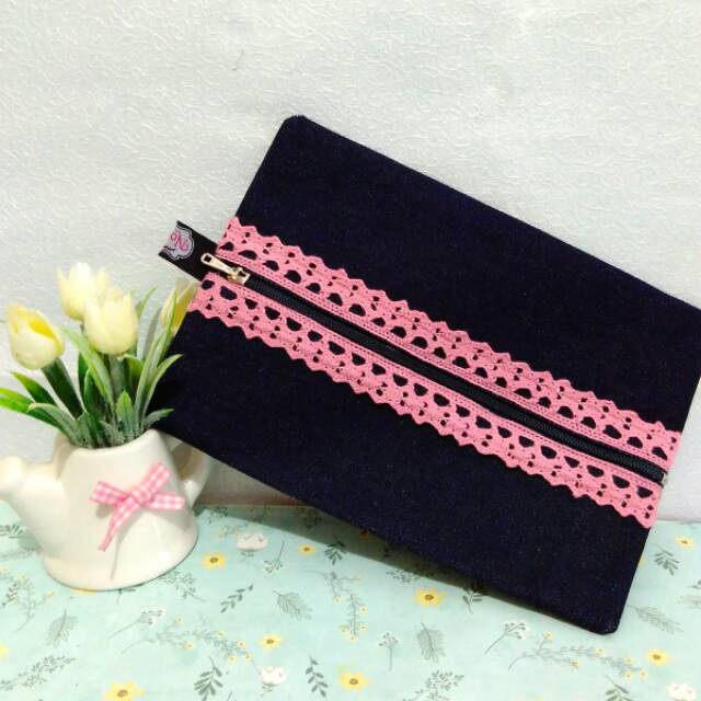 

PENCIL CASE / POUCH