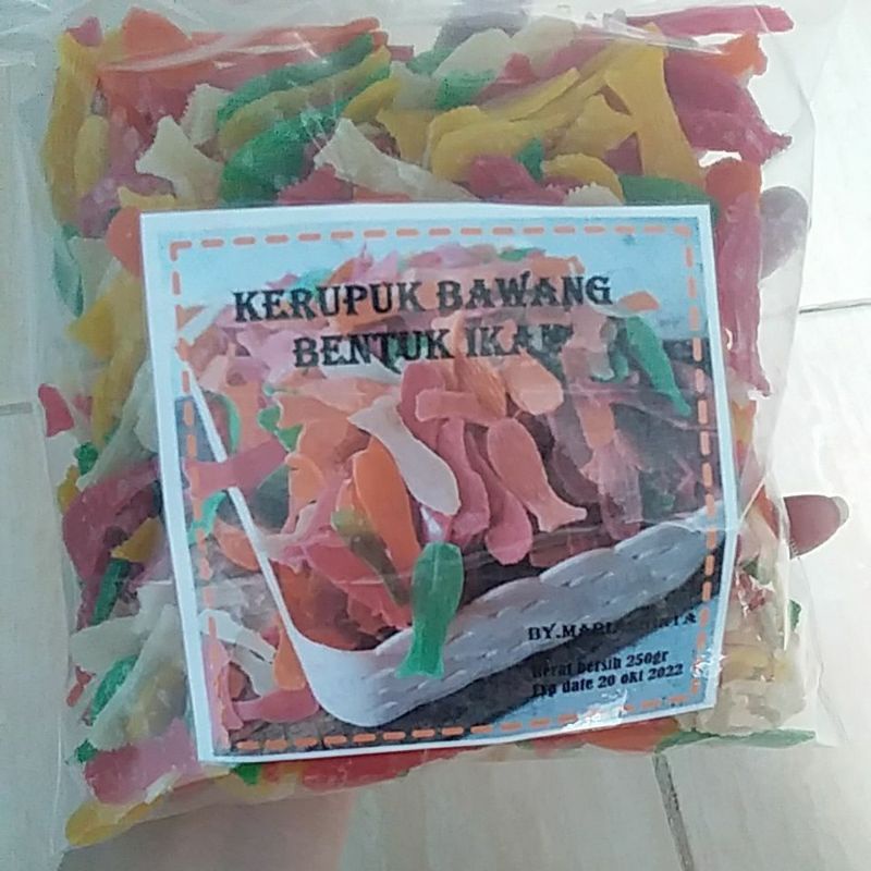 

KERUPUK BAWANG BENTUK IKAN 250gr