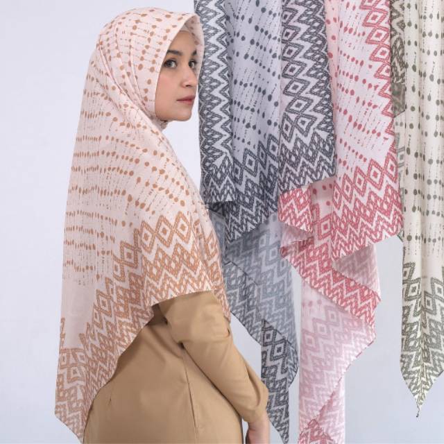 

Shireen Sungkar - SS 149