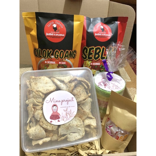 

Hampers - Jajanan paket komplit