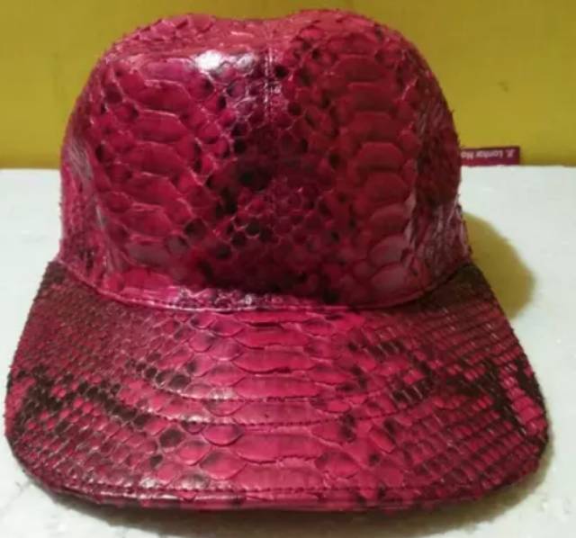 Topi kulit ular python, kulit ular asli