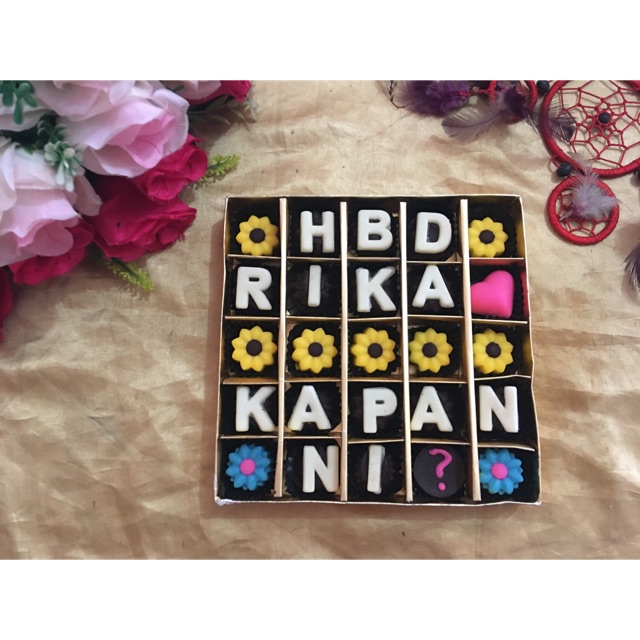 

Coklat Huruf / Coklat Karakter / Cekelat Huruf / Cokelat Karakter / Kado Ulang Tahun / Kado Wisuda