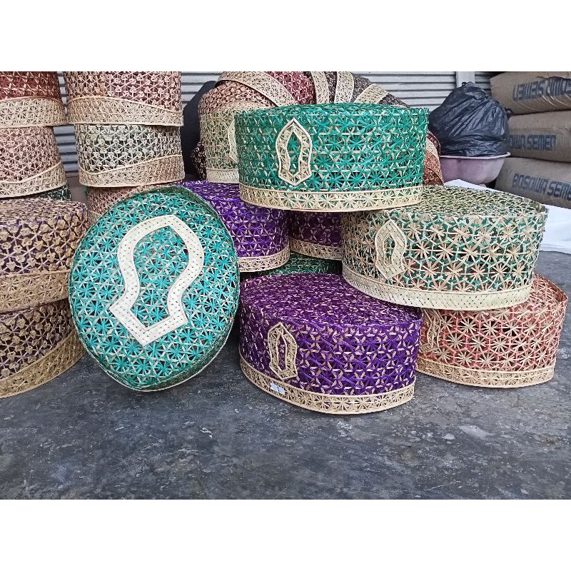 Songkok Bambu Terompah