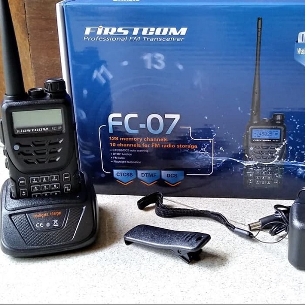 HT Firstcom FC07 Single Band VHF Radio Komunikasi