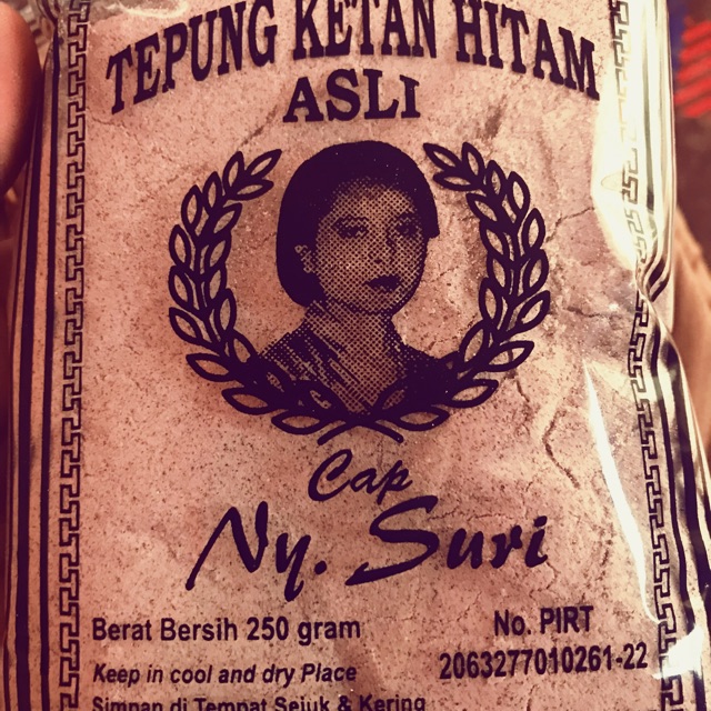 

Tepung ketan hitam ny.suri