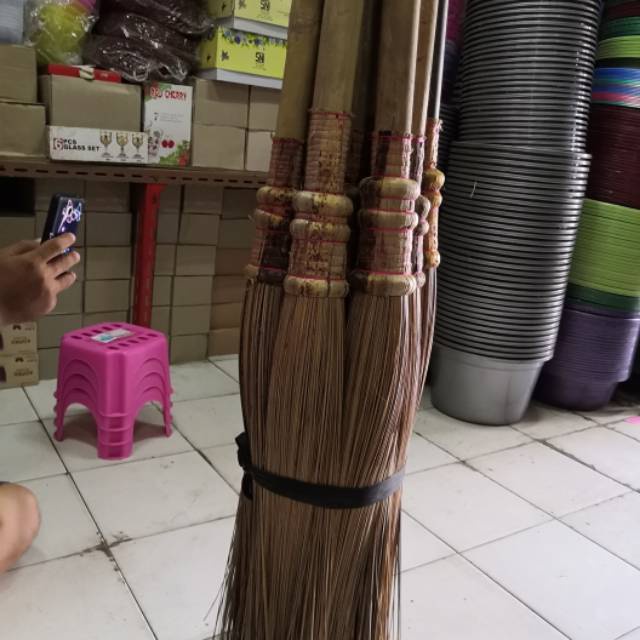 SAPU LIDI GAGANG BAMBU JUMBO/ SAPU LIDI TAMAN /SAPU LIDI GAGANG BAMBU