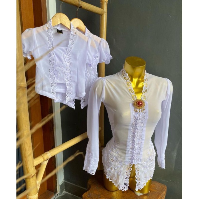 couple kebaya ibu dan anak bayi 3 bulanan