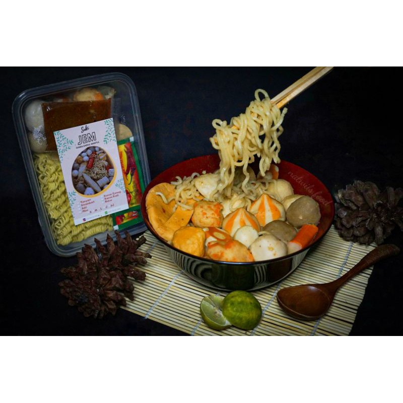 

SukiJEM (Juara Endul Mantul) Suki Murah, Praktis Tinggal Rebus dan Halal