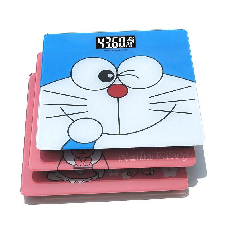 TIMBANGAN BADAN DIGITAL KARAKTER UK 28X28 DORAEMON HELLO KITTY 21 x 25 Cm