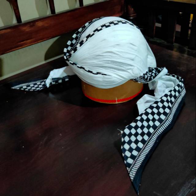 BLANGKON JAWA JOGJA MATARAM PUTIH SLIWIR 45CM