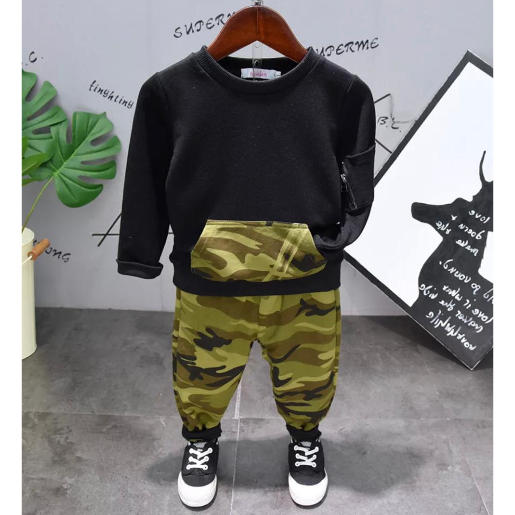 SETELAN ANAK SWEATER ANAK SETELAN ARMY BOY UMUR 1-5 TAHUN SETELAN SWEATER ARMY SETELAN ANAK LAKI LAKI BAJU ANAK LAKI LAKI SWEATER ANAK LAKI LAKI PAKAIAN ANAK LAKI LAKI BAJU ANAK TERLARIS BAJU ANAK MASA KINI SETELAN SWEATER TERBARU HAPPYSALE24