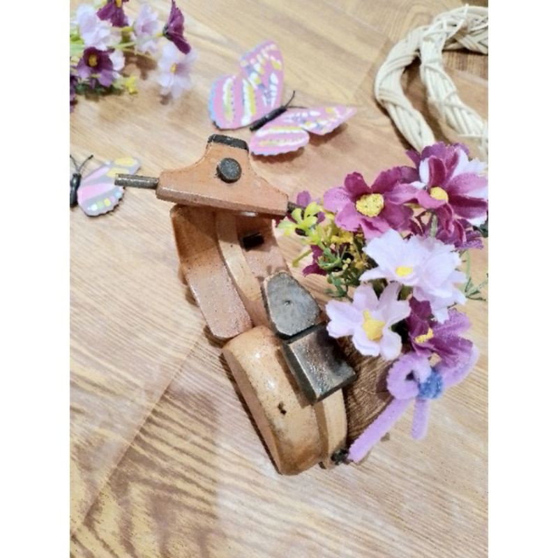 Vespa becak hiasan bunga