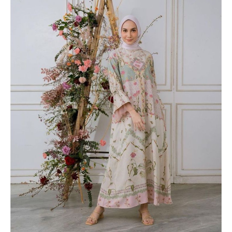 Maharani Dress by Geulis