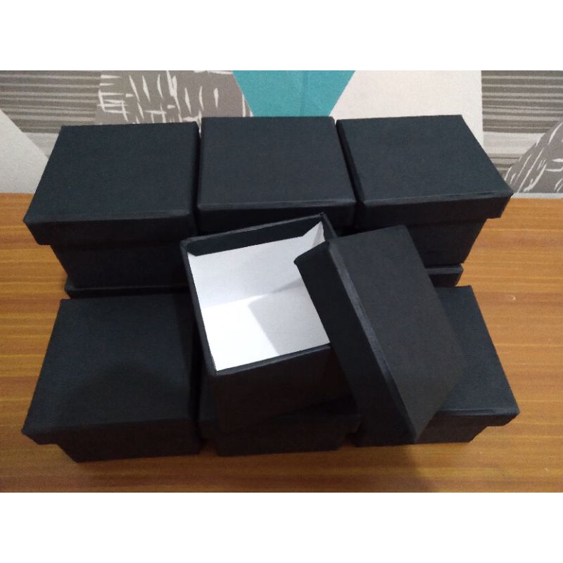 

Hardbox Uk 7 x 7 x 5,5 cm | kotak kado | hampers | giftbox l Rigid box l kotak keras l kotak tebal