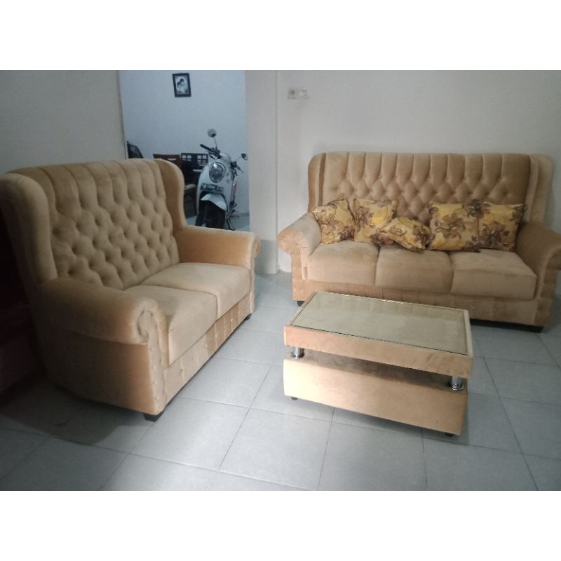 sofa wingchair sule 32+meja+5 bantal pengiriman daerah bandung gratis ongkir