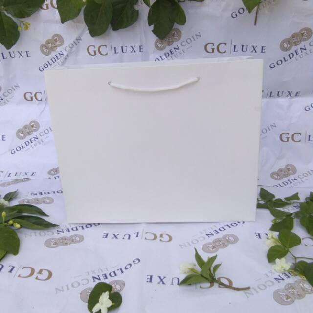 

Paperbag tas kertas Shopping bag ivory murah polos Ukuran P40xL12xT30