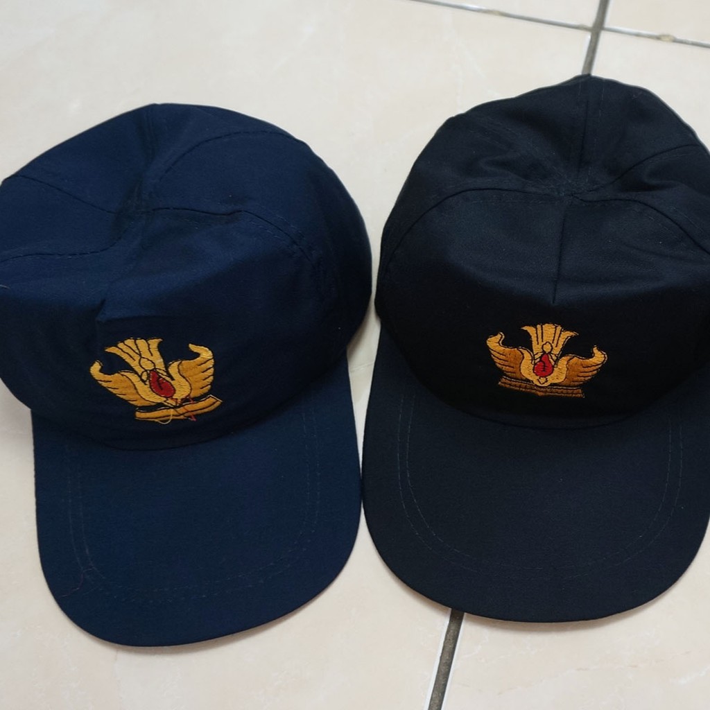 Topi Sekolah SMP