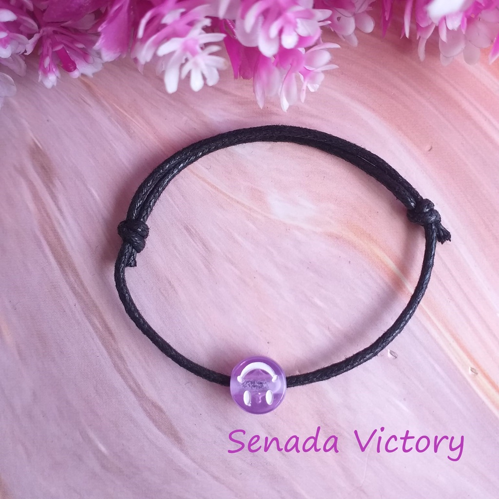 Senada Victory Gelang Tali Serut Gelang Emoticon Smile Aksesoris Wanita SVG003