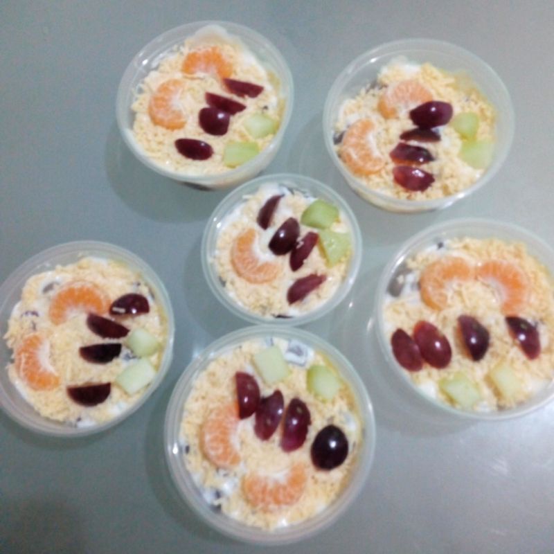

YOKULT SALAD BUAH NOLEE MEDIUM 400ml