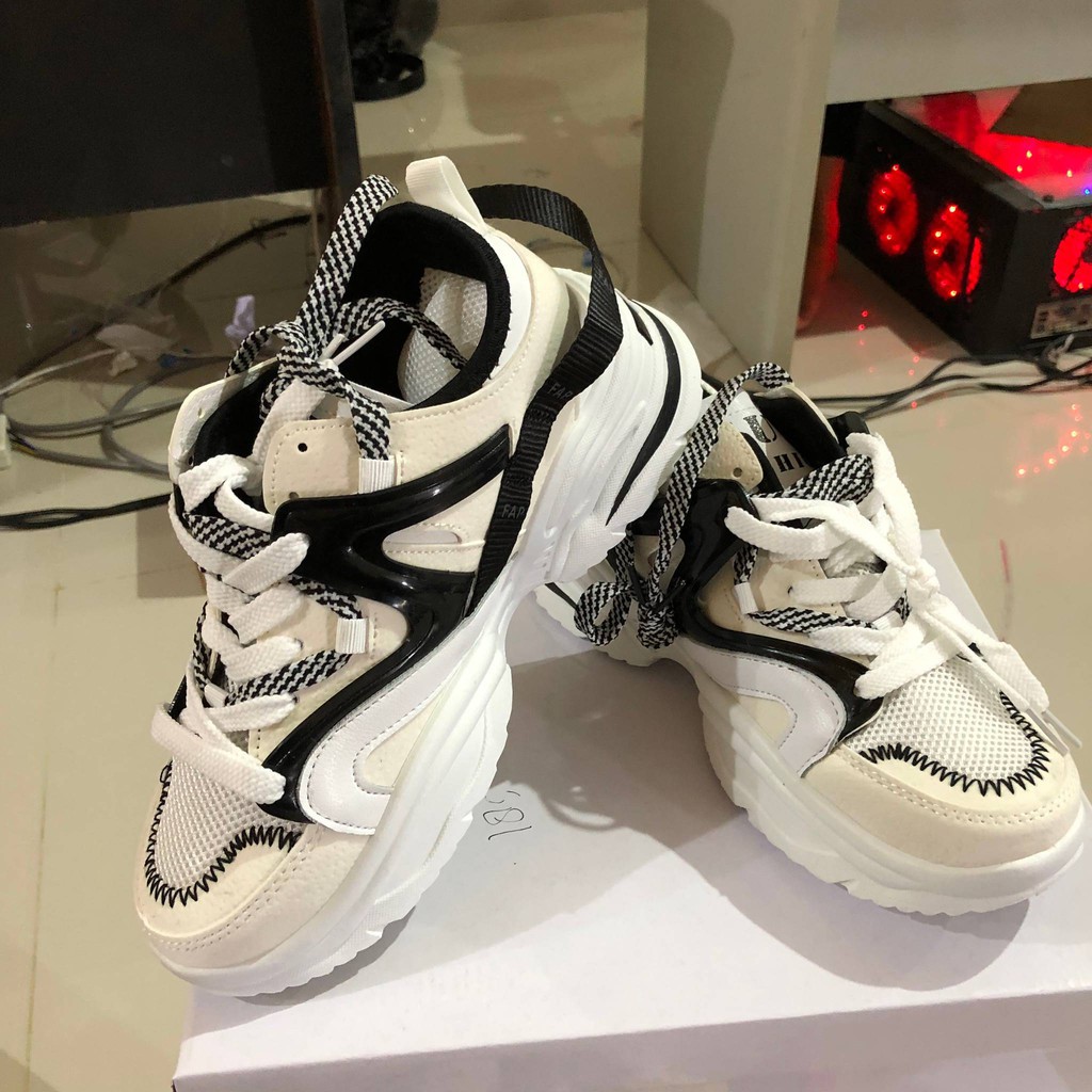 View Sepatu Sneakers Wanita Import Images