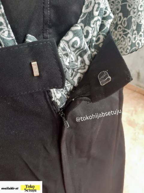 Rok Dasar Kurnia Ys. Pinggang Karet Ukuran standar (S,M,L,XL)-1