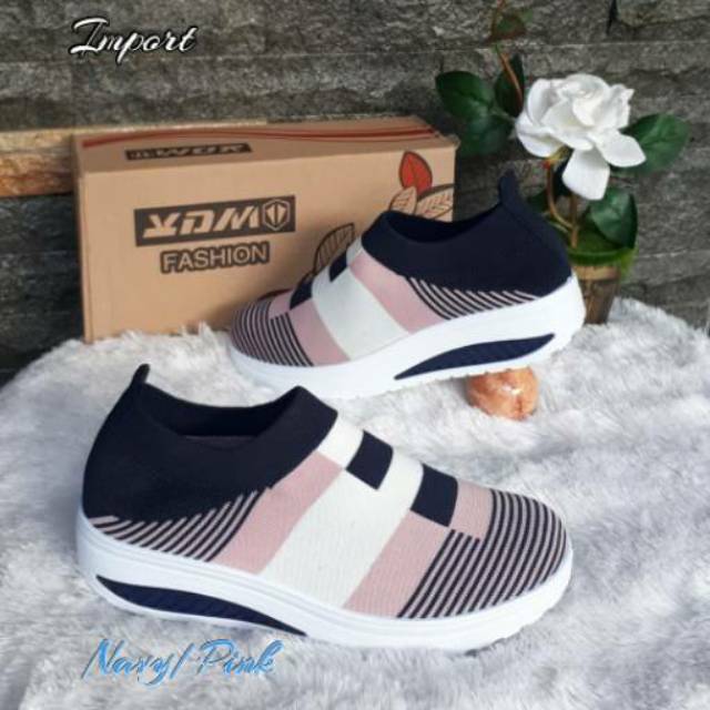 Sepatu sneaker vdm garis belang