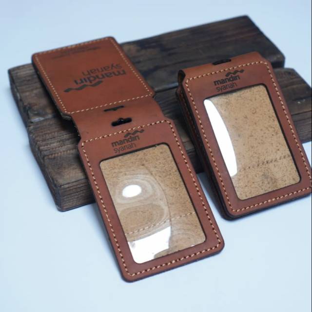 

ID CARD HOLDER KULIT COSTUM NAMETAG