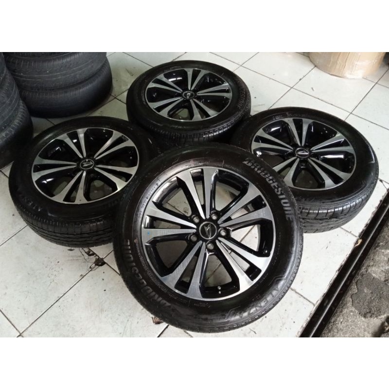 Velg  Pelek Bekas  Mobil Original Daihatsu All new Terios Ring 17 H5x114,3 + Ban Bridgestone  215 60