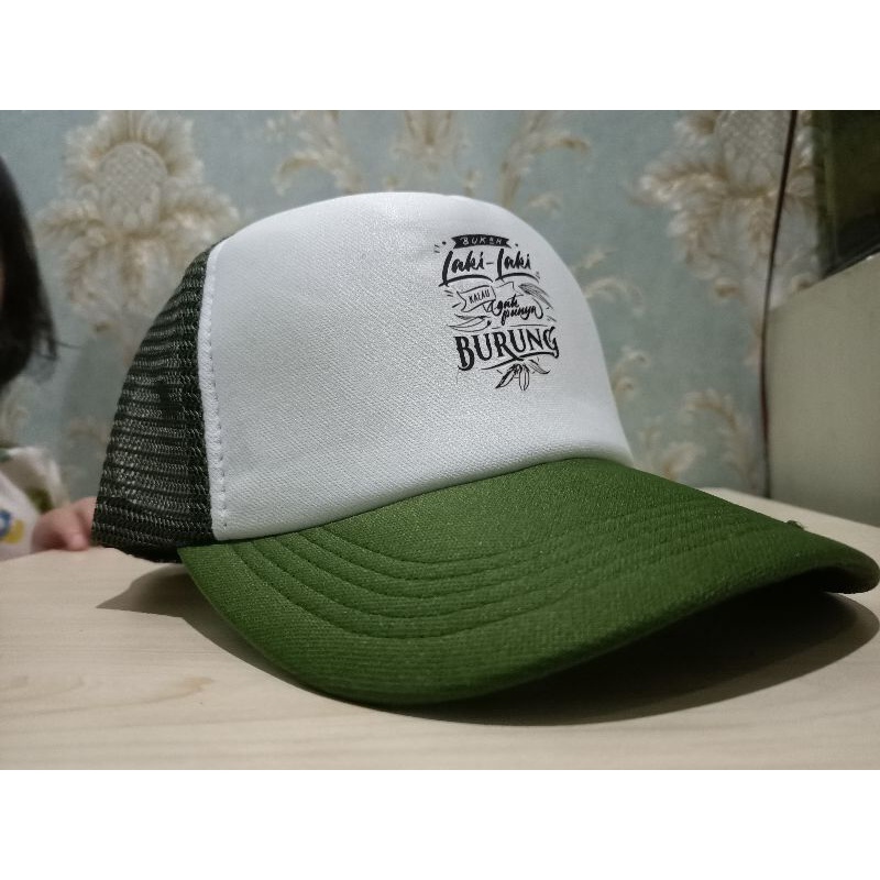 topi kopral merchandise Kicaumania + bonus gantungan kunci kopral