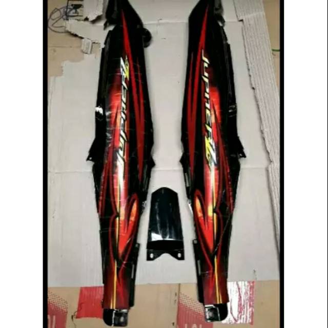 Cover body jupiter z burhan hitam + striping merah