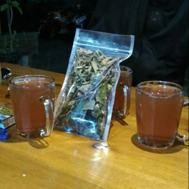 

Benalu Pohon Teh