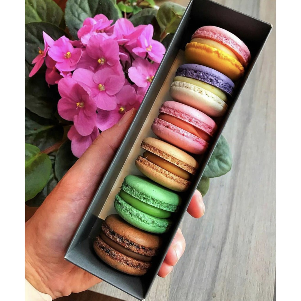 

REGULER MACARON ISI 6 KEMASAN SAFETY BOX ~ Terbuat dari Tepung Almond Pilihan