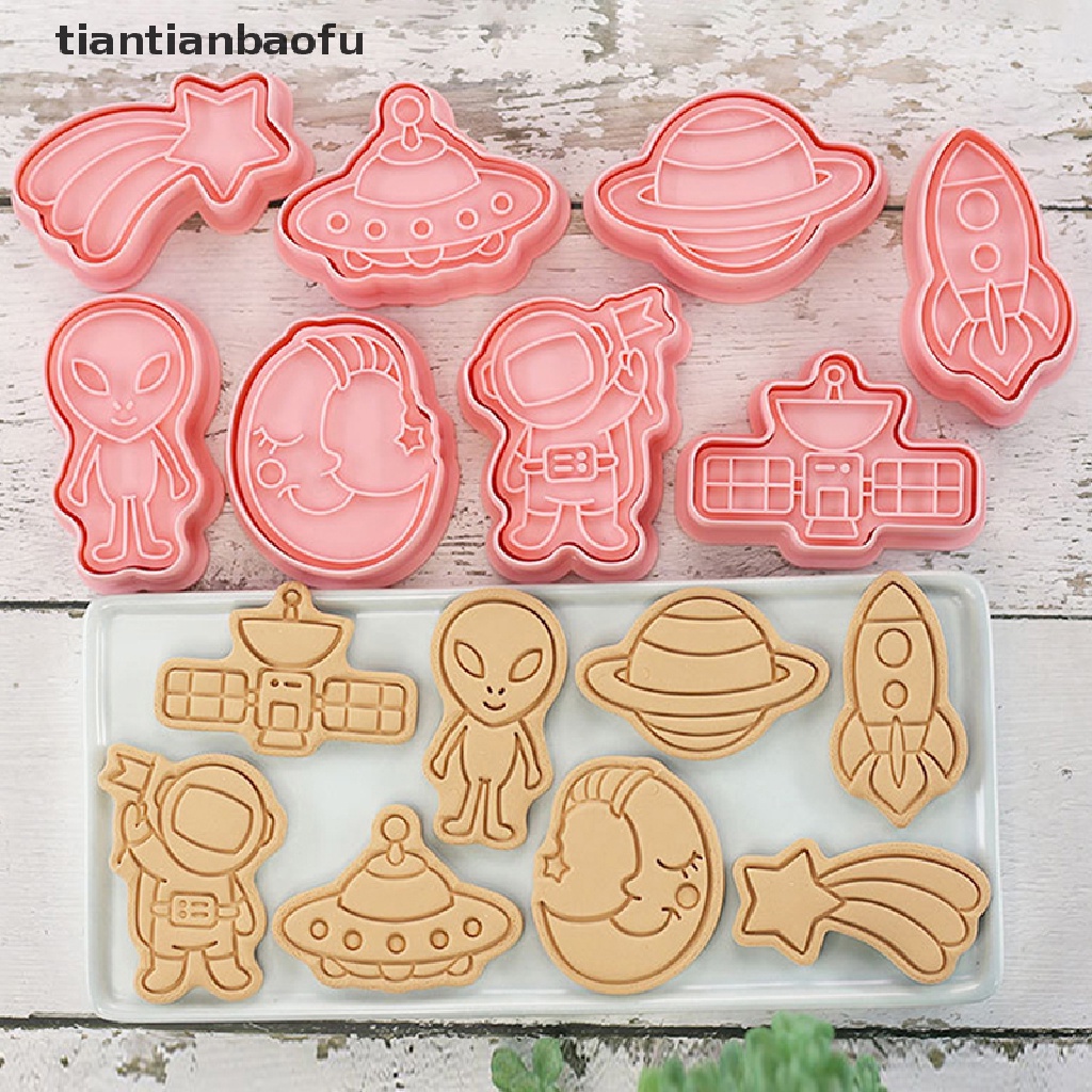 8pcs / set Cetakan Pemotong Biskuit / Cookies / Fondant Bentuk Kartun Astronot Luar Angkasa 3D DIY