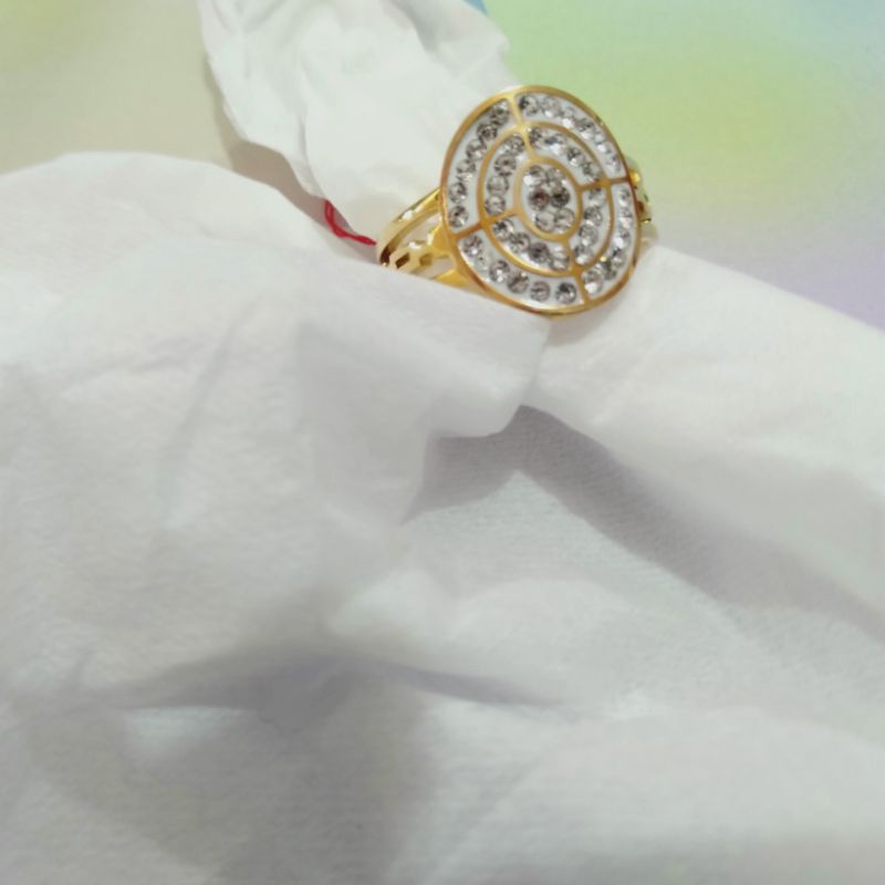 Cincin lapis emas/cincin titanium/cincin swaroski/CINCIN oval permata hitam